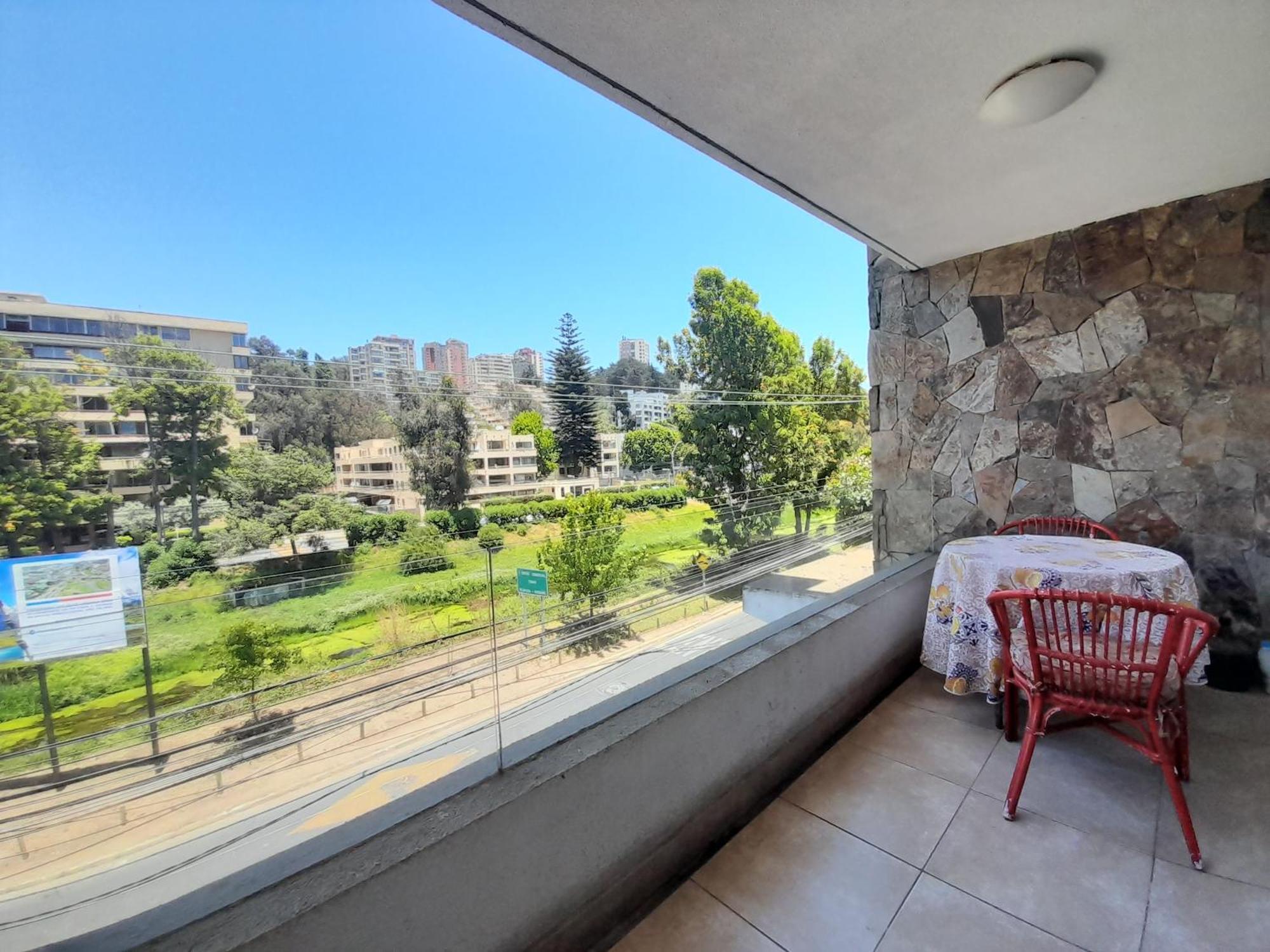 Apartamento En Pleno Centro De Renaca Vina del Mar