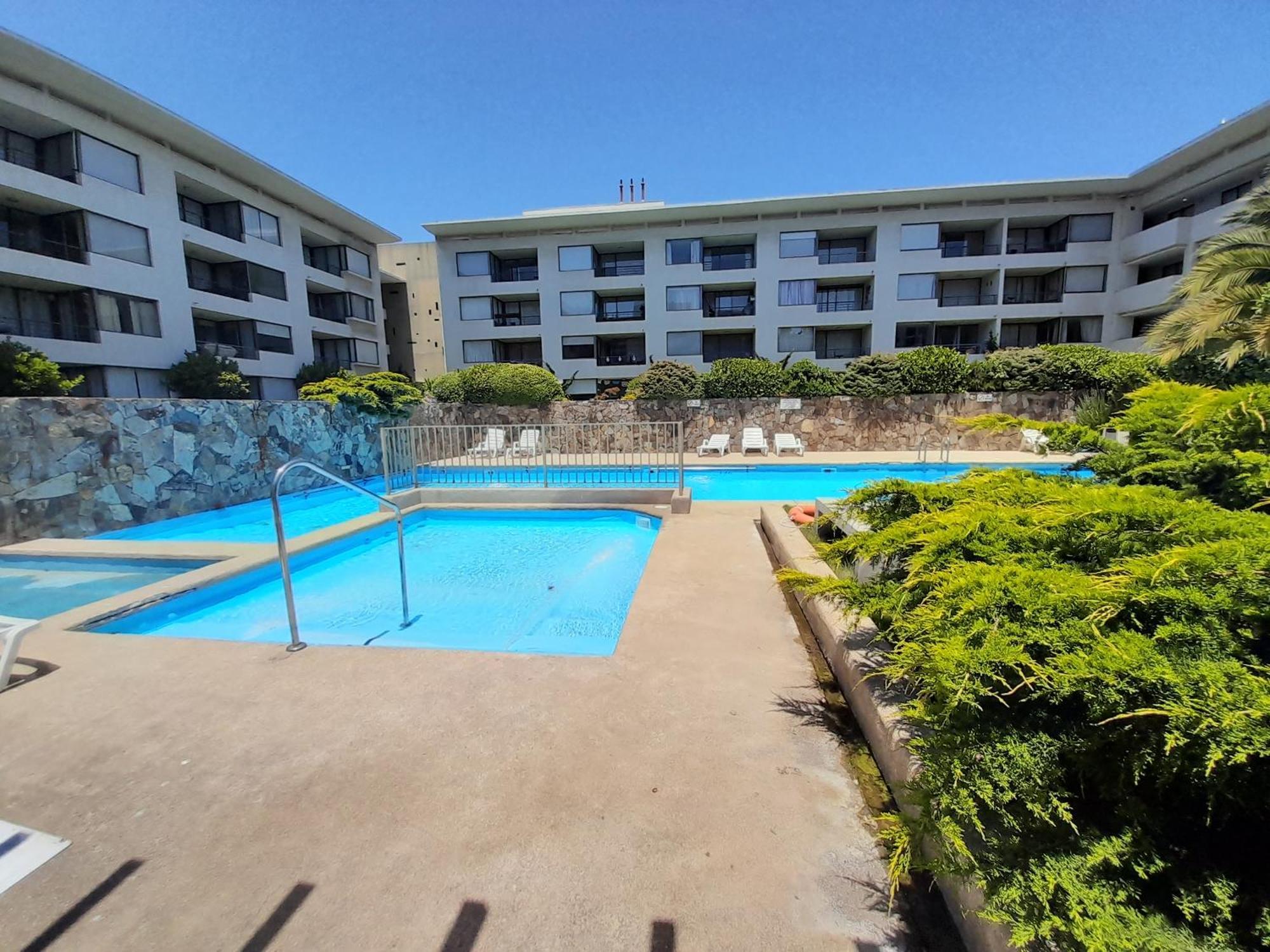 Apartamento En Pleno Centro De Renaca *